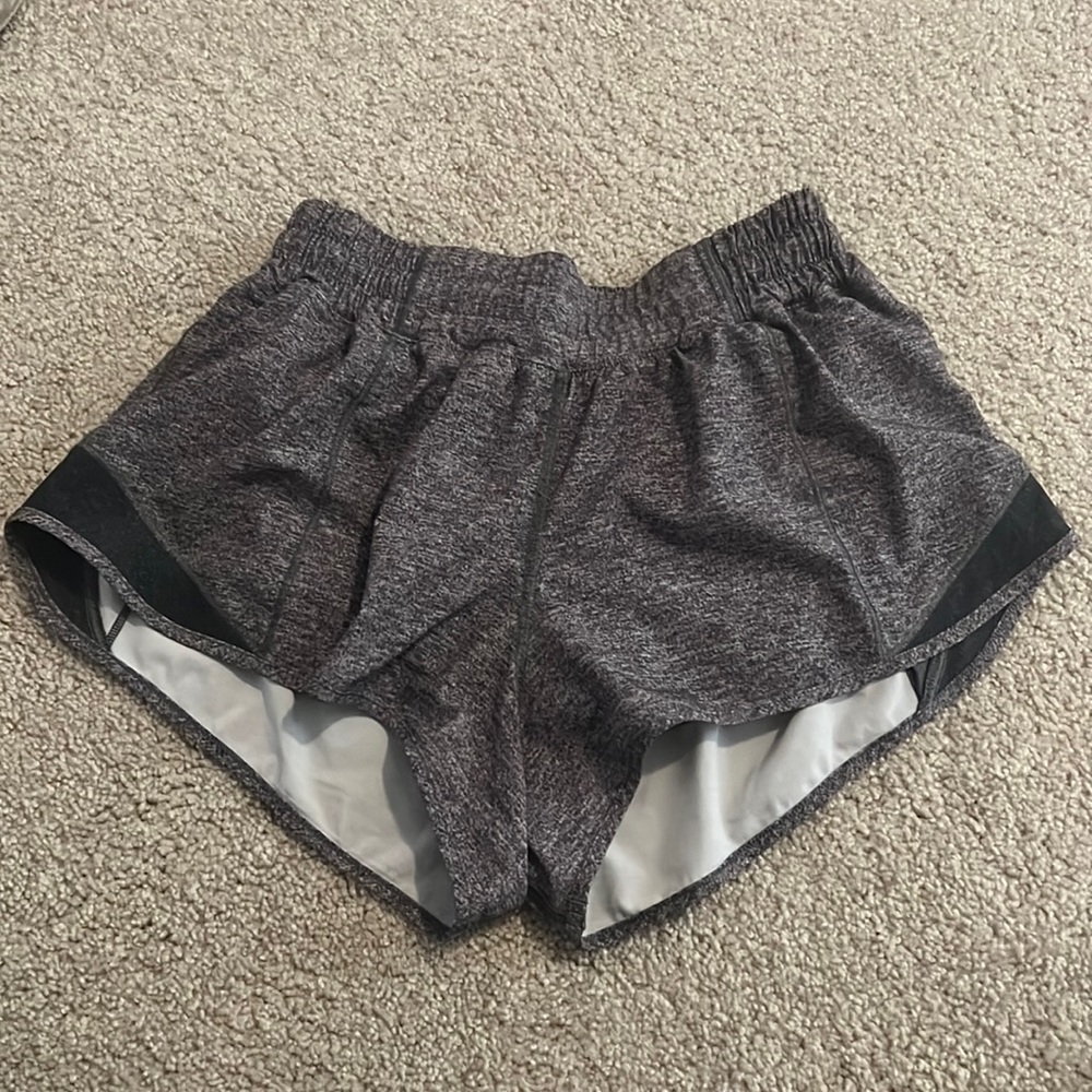 Lululemon 2.5inch Hotty Hot Shorts